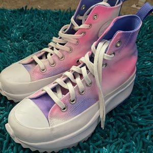 Size 8.5 Run Star Hike High Top Converse